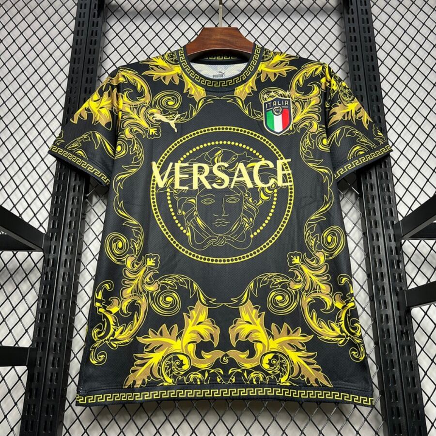 9e0ba45b60210e557dbc666fd4474901.jpg Italy 24/25 Special Edition Yellow Soccer Jersey