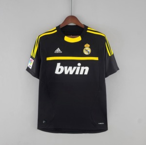 B2469A6F-C09E-4CB9-91DE-FB1AF753B495.jpg Real Madrid Goalkeeper 2011/12 Soccer Jersey