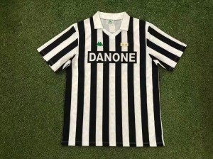 FullSizeRender_288af725-a9f8-477e-9db5-cd18ac071cec.jpg Juventus Home Soccer Jersey 1992/93