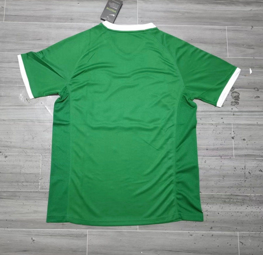 FullSizeRender_9e96a58a-aa28-49c9-97a9-e23b27a4a797.jpg VfL Wolfsburg Home Jersey 2008/09