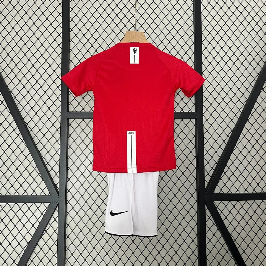 Manchester United Retro 2008 Youth Jersey
