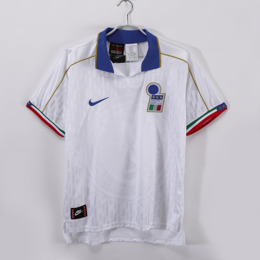 a52e1a36fa6824167c462d27ee23b43e.jpg Italy Away 1995 Retro Jersey