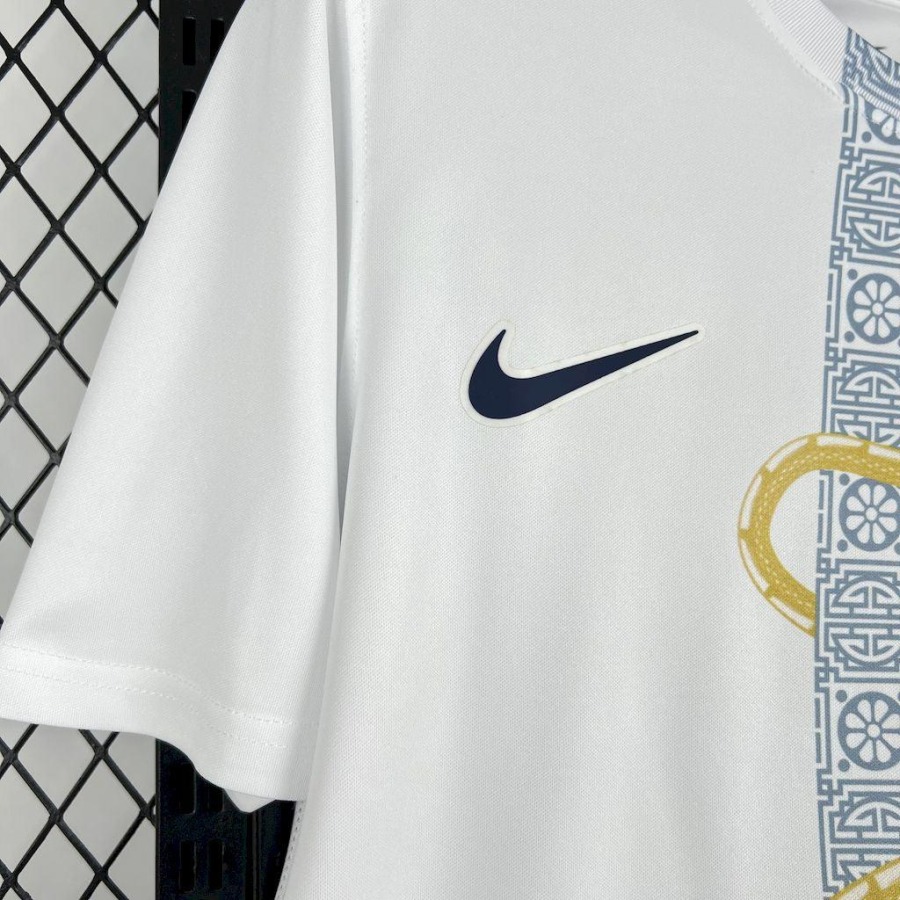 be9cb06f.jpg Tottenham Concept Jersey 2025-26