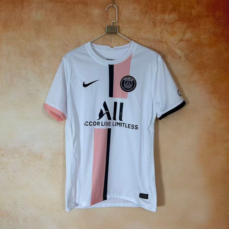 bf354b5c43198b61d8a3f2f16d2adcea.jpg PSG Retro White Jersey 2021-2022