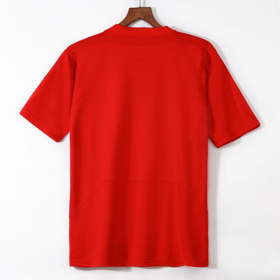 d31251020ec71363f18690ac7f4180b6.jpg Liverpool Home Retro Jersey 2004-2005