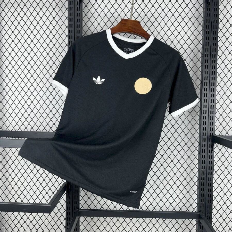 d67f25cb.jpg Ajax Concept Jersey 2025-26