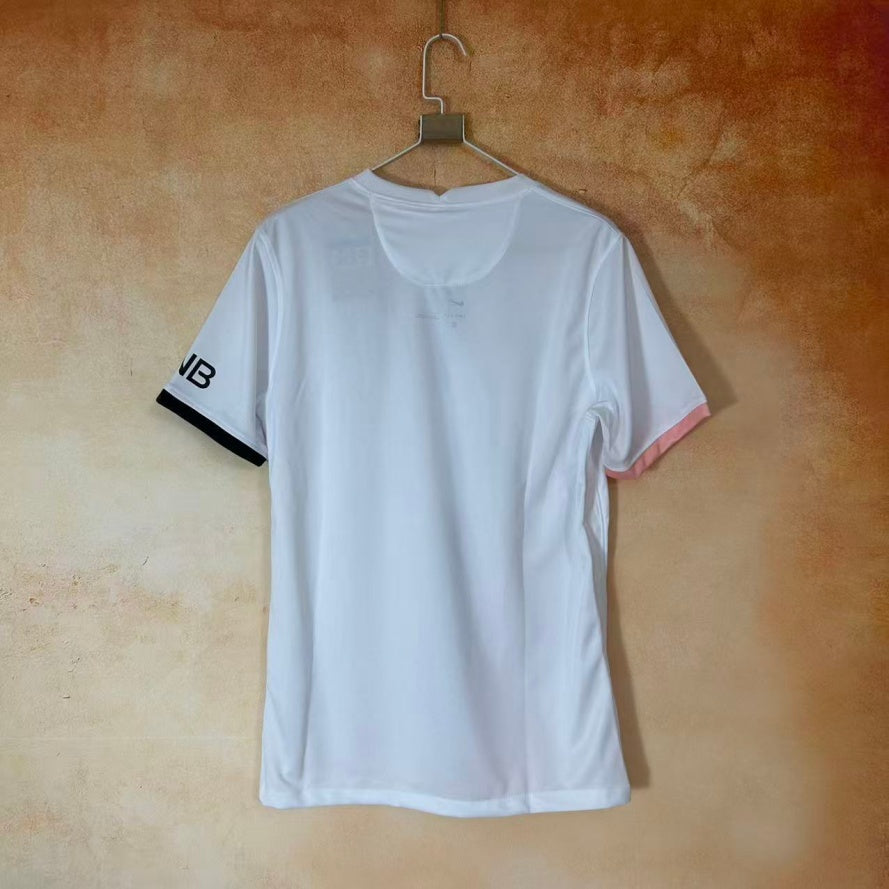 dd0f508602ba100fc72eb4fe136fb900.jpg PSG Retro White Jersey 2021-2022