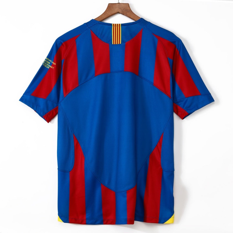ec39256024c3f7ccbda25000ebb0b297.jpg Barcelona Home Jersey 2005-2006 Retro
