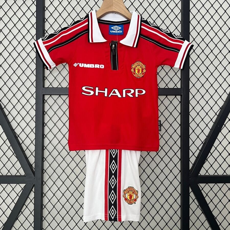 f7a230ab44ca36b24c819a979d471c14.jpg Manchester United Youth 1998-1999 Retro Jersey