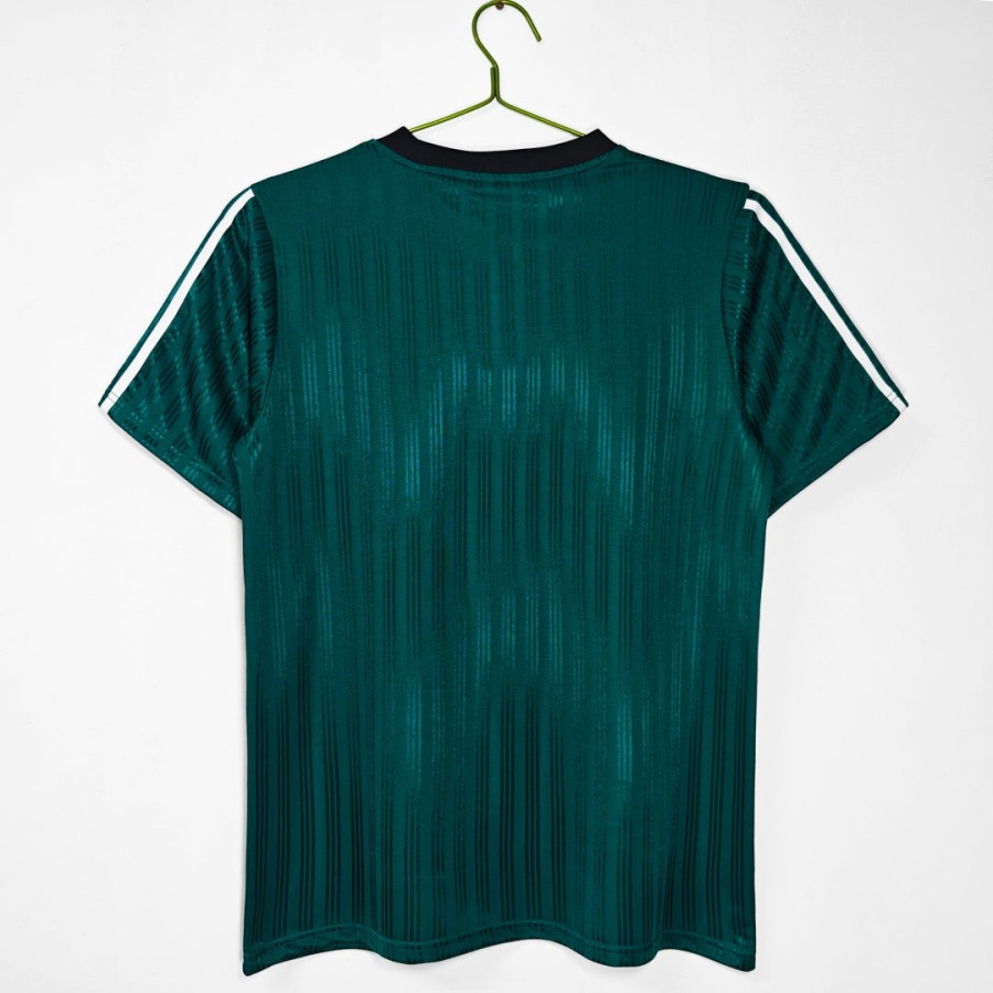 fd499fd7cf0354a290233b6aa599f231.jpg Liverpool Retro 1995 Green Collector Jersey