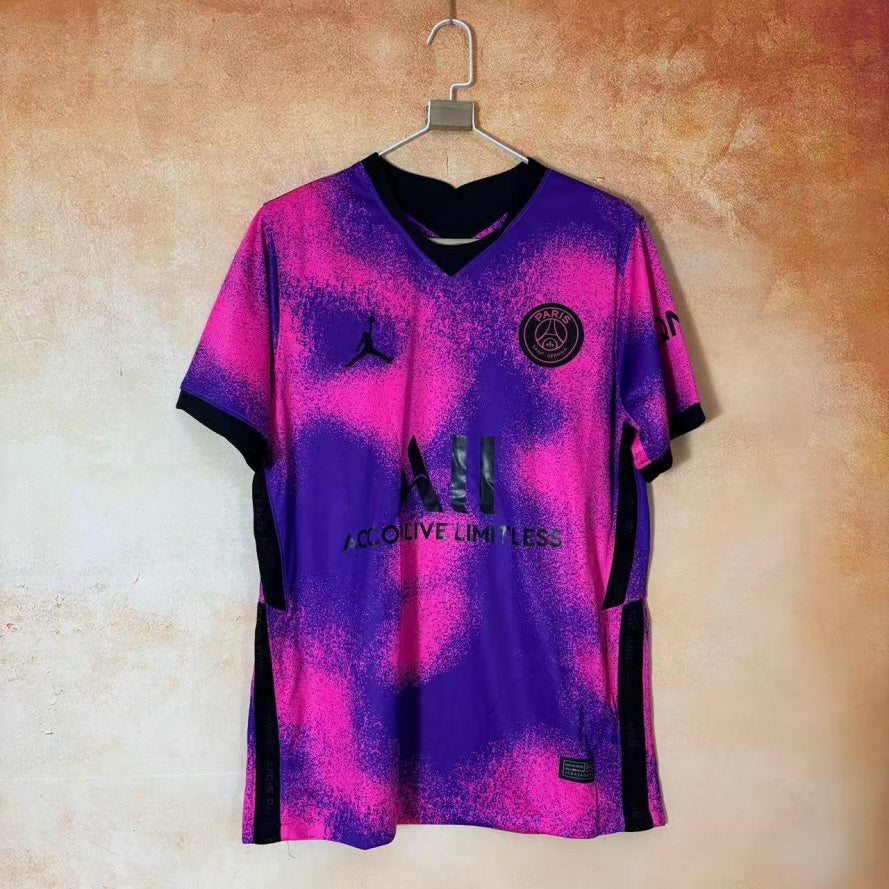 ff0989d3f47f42044f0272ea8548df8e.jpg PSG Third Retro 2021-2022 Pink Jersey