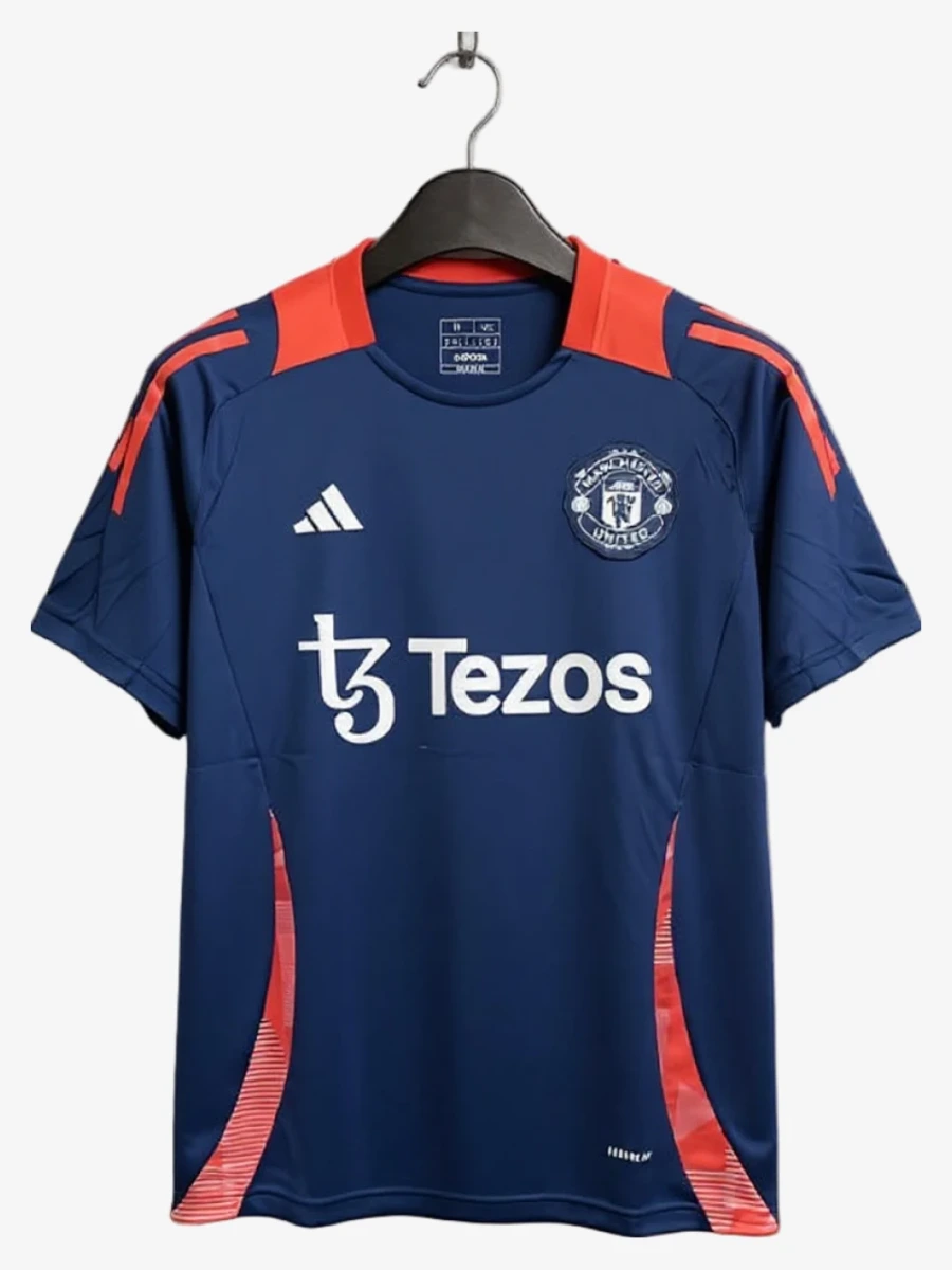 maillot-manchester-united-pre-match-2025-2026 studio v12 Manchester United Pre-Match Soccer Jersey 2025-2026